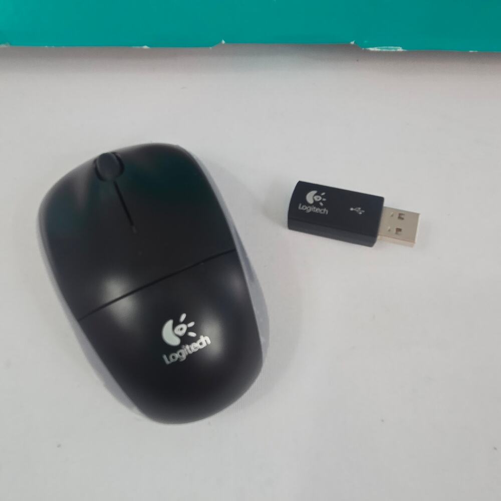 Logitech mk320 Wireless Full Keyboard & Mouse Combo with USB Receiver - Picture 14 of 16